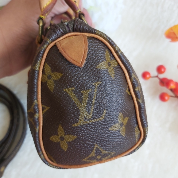 ‼️SOLD‼️ Louis Vuitton Mini Speedy with strap - Picture 9 of 16